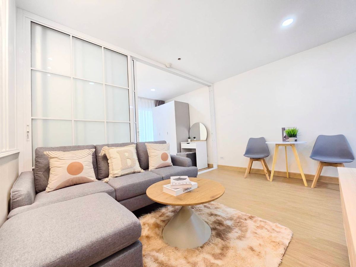 For SaleCondoBangna, Bearing, Lasalle : ✨️✨️𝐖𝐨𝐰 𝐖𝐨𝐰 𝐖𝐨𝐰 🌲🌲 🌲🌲️ Beautiful million, near BTS, Bang Na, separating the room, a special separate kitchen‼ ️ We wrote all 🌲🌲 Regent Home7/2) 🌲🌲 🌲🌲 🌲🌲