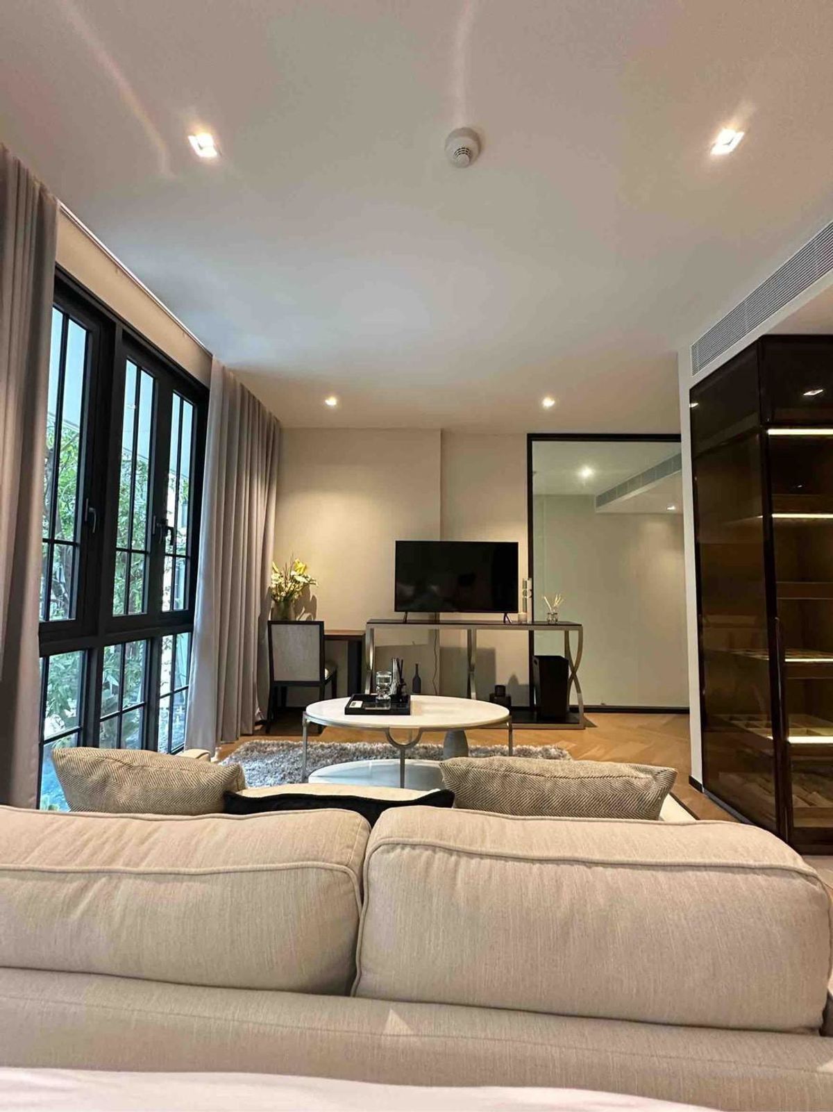 ขายคอนโดสุขุมวิท อโศก ทองหล่อ : For Sell The Reserve Sukhumvit 61  2beds 2baths duplex size 155.54 sq.m. F/F