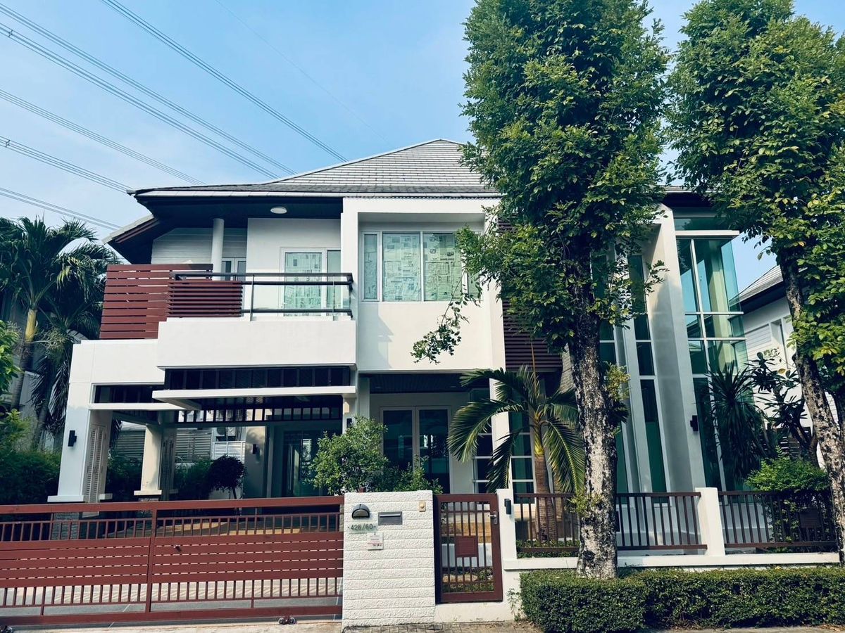 ขายบ้านบางนา แบริ่ง ลาซาล : ❖ Stylish House ❖ บ้านเดี่ยว 2 ชั้น | ขนาด 80.70 ตร.ว พื้นที่ใช้สอย 290.00 ตร.ม. | 3 ห้องนอน 3 ห้องน้ำ 2 ที่จอดรถ | ใกล้ทางด่วนทางพิเศษเฉลิมมหานคร และ มอเตอร์เวย์, ม.รามฯ, Mega bangna