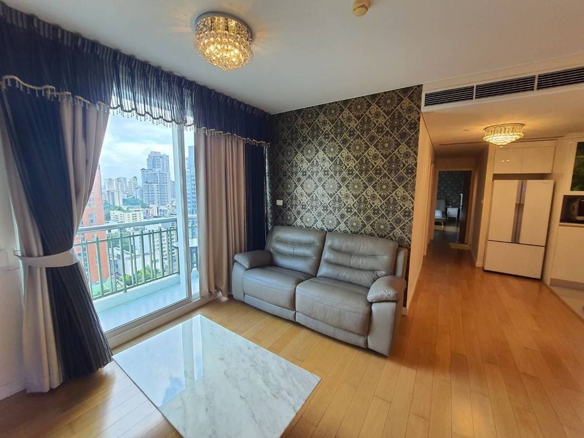 ให้เช่าคอนโดสุขุมวิท อโศก ทองหล่อ : 3 เตียง 2 ห้องน้ำ 110 ตารางเมตรคอนโดที่ Wind Sukhumvit 23 ให้เช่า 75,000 THB ต่อเดือนสถานี Asoke BTS