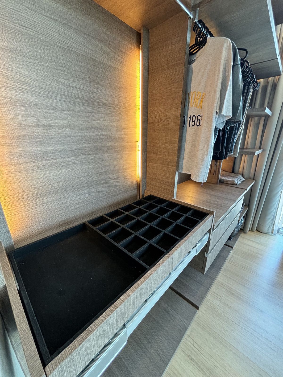 ให้เช่าคอนโดอ่อนนุช อุดมสุข : 😱🥰❤️🎉 ให้เช่า 1 ห้องนอน ขนาดใหญ่ 52 ตร.ม. ที่ Skywalk Residence, BTS พระโขนง – 250 ม. (เดิน 3 นาที)