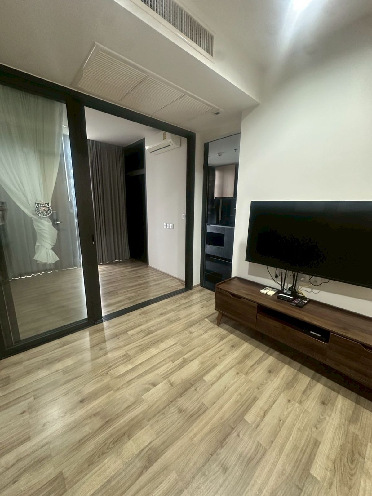 For SaleCondoSapankwai,Jatujak : Urgent sale, luxury condo in the heart of Chatuchak The room is not anymore. Good condition, central, complete, easy to travel, walk on the electric train. Make an appointment to watch every day  