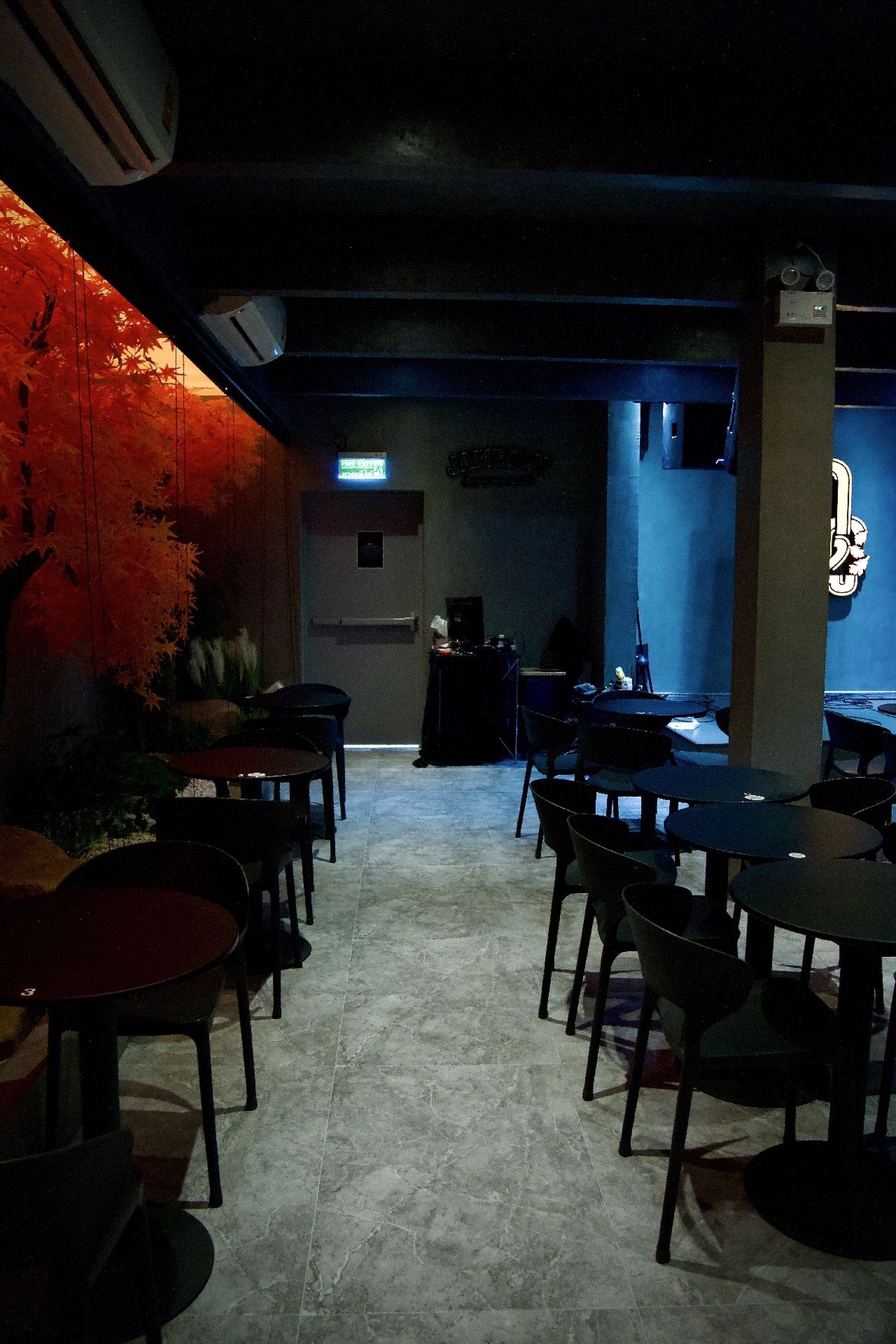 ให้เช่าอาคารพาณิชย์อารีย์ อนุสาวรีย์ : เช่า ทำร้านกาแฟ และ co-working spaces  Commercial Building ( whole floor ) for coffee shop’s rental 
