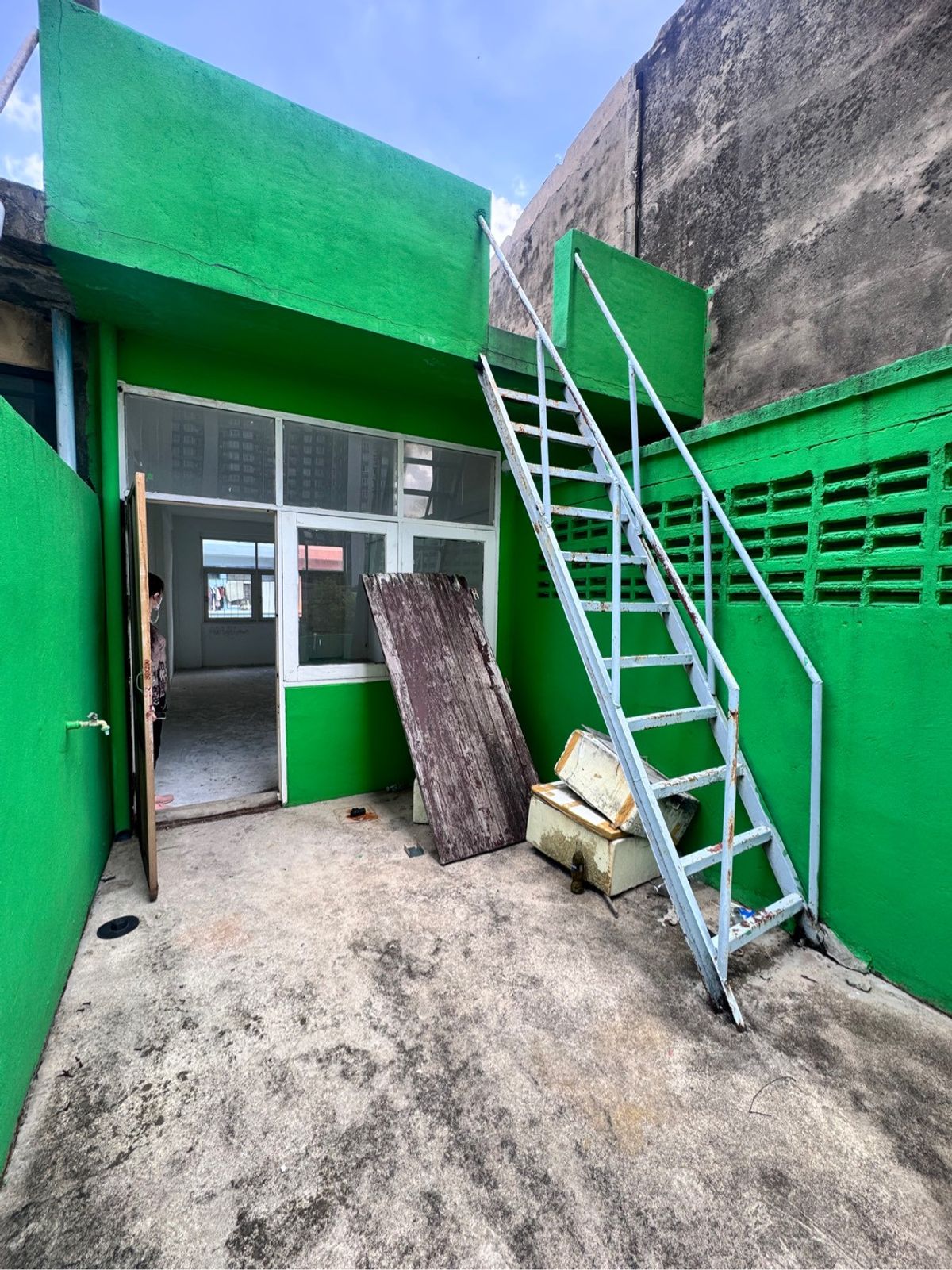 For RentShop HouseOnnut, Udomsuk : Rental of Pantit Building 4.5, opposite Big C Onnut Next to Sukhumvit 77 Road (N.1680)