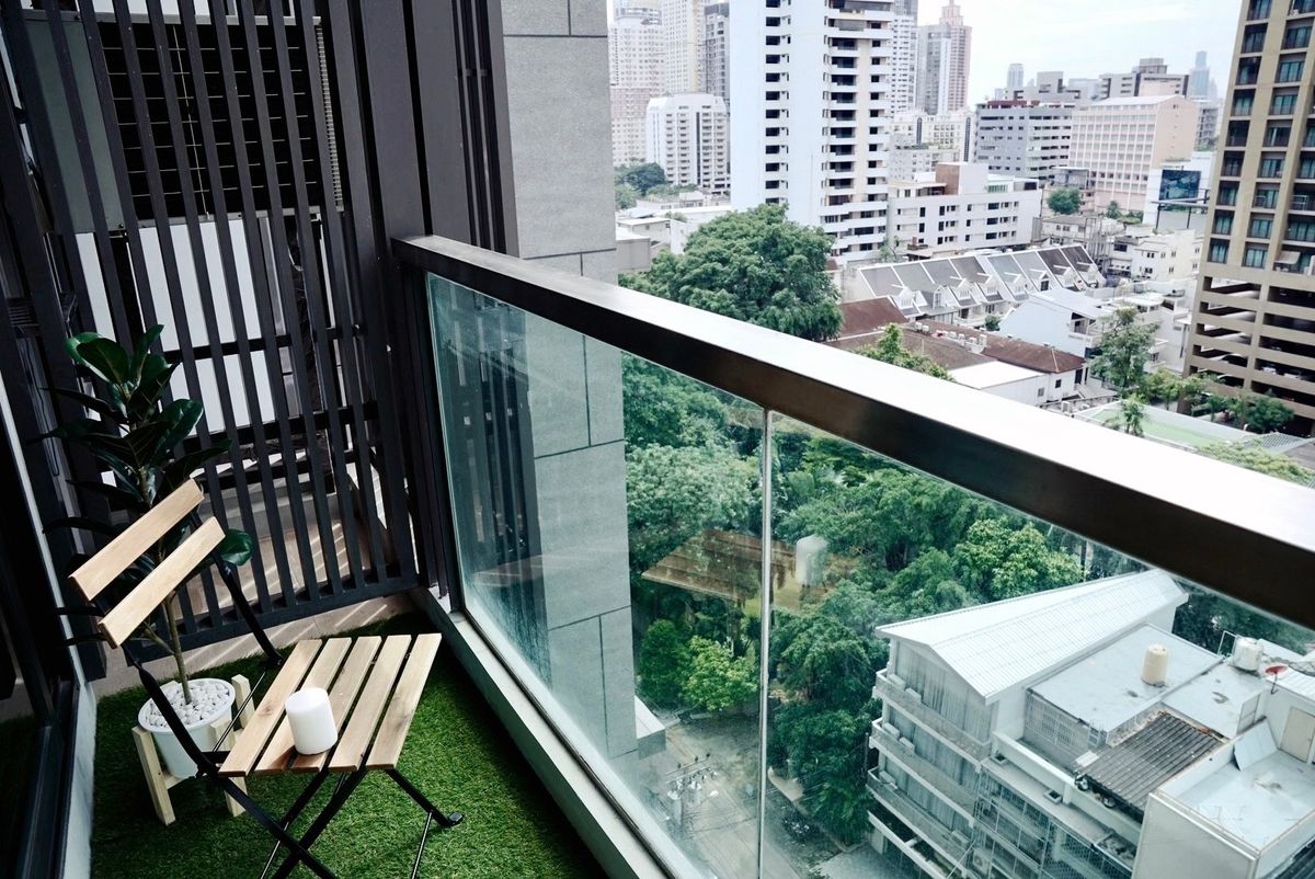 For RentCondoSukhumvit, Asoke, Thonglor : ✨ Fully Renovated Condo at The Address Sukhumvit 28 – Fully Furnished with Brand-New Appliances, Ready to Move In!