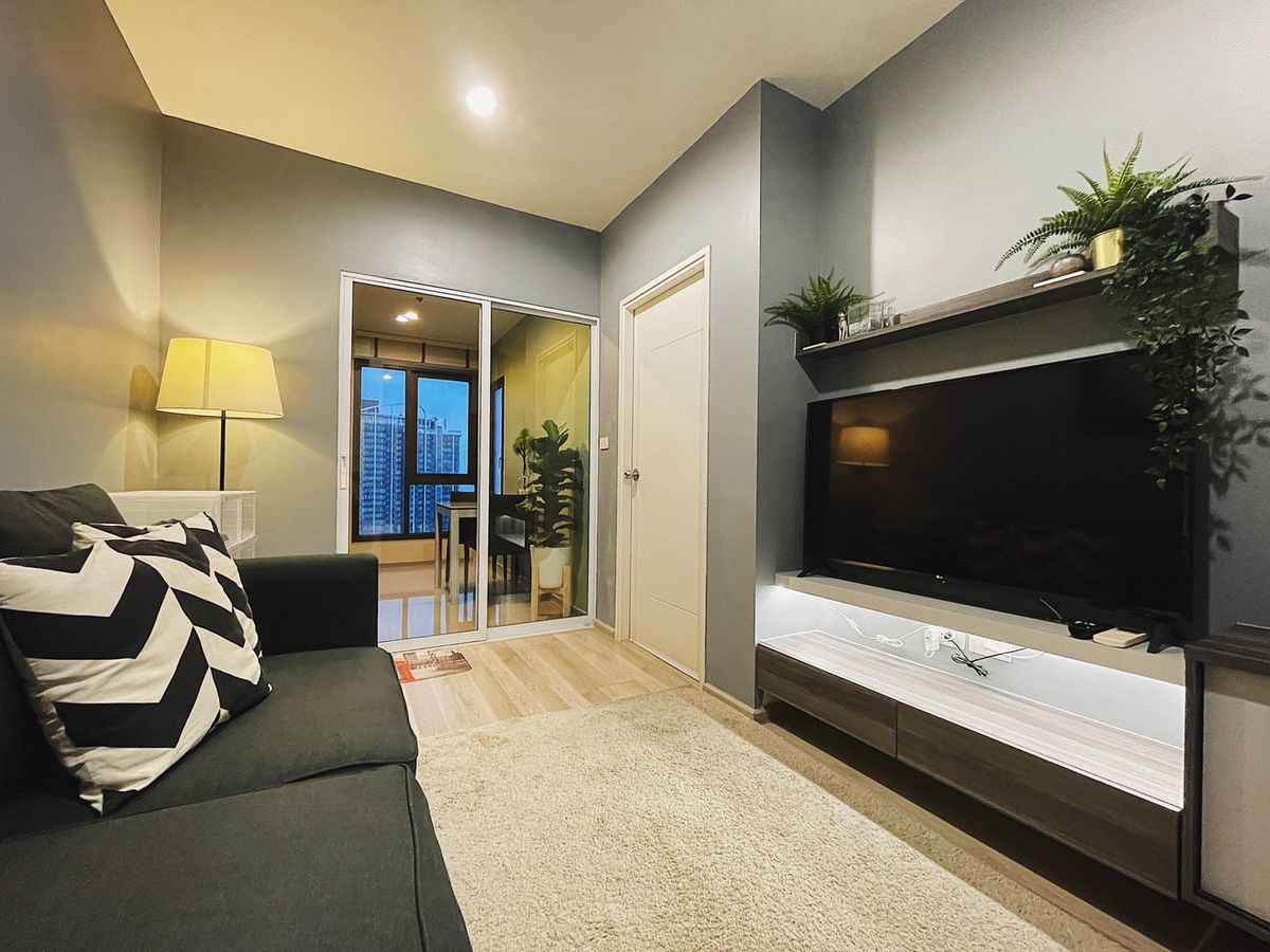 For SaleCondoRatchadapisek, Huaikwang, Suttisan : 🏙️ Quick sale! Centric Condo, Huai Khwang, high floor, beautiful view, convenient to travel near MRT Huai Khwang! Ready