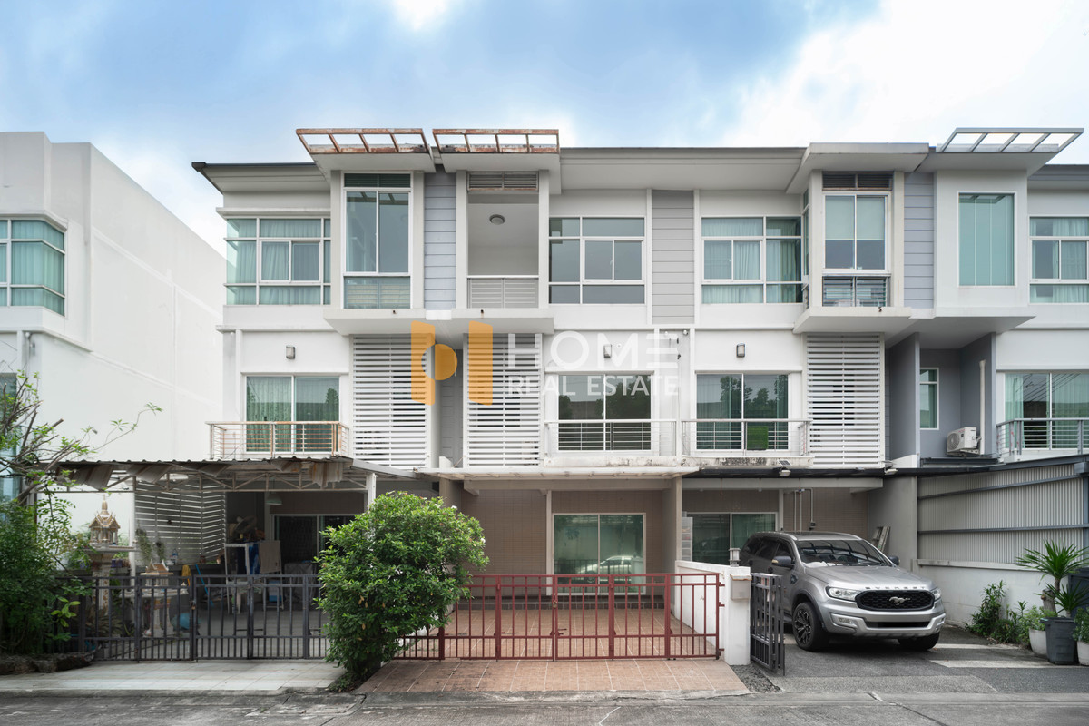 ขายทาวน์โฮมลาดกระบัง สุวรรณภูมิ : หน้าบ้านไม่ชนใคร 🔥เดอะ เมทโทร พระราม 9 / 3 ห้องนอน (ขาย), The Metro Rama 9 / 3 Bedrooms (FOR SALE) FON057