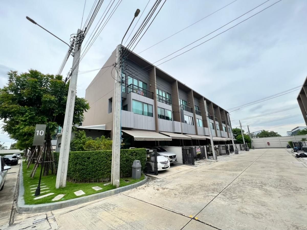 For SaleTownhome : บ้านกลางเมือง ดิ อิดิชั่น พระราม 9 - พัฒนาการ / 3 ห้องนอน (ขาย), Baan Klang Muang The Edition Rama 9 - Pattanakarn / 3 Bedrooms (FOR SALE) FON054