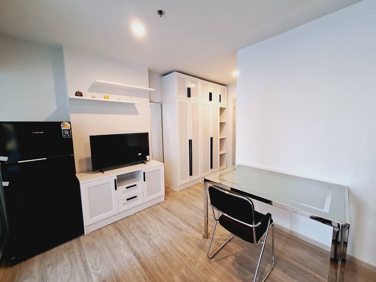 For RentCondoBangna, Bearing, Lasalle : 🚩New Regent Home Bangna, brand new project The room is very beautiful. Contact Aunt Mam 0992982923 Tel/Line