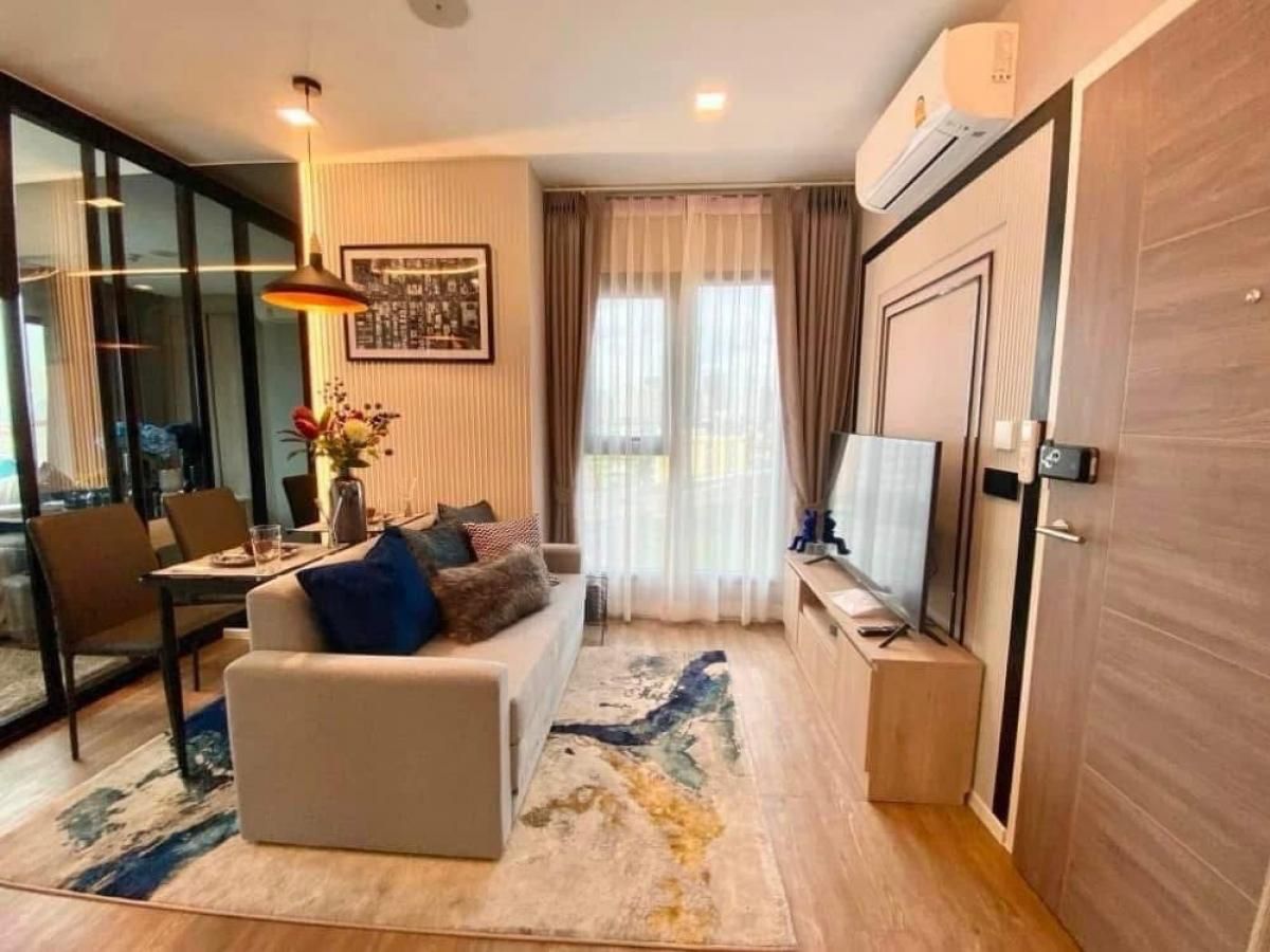 For RentCondoOnnut, Udomsuk : STYLISH 1.5BR CONDO at Modiz Sukhumvit 50 | Showroom Unit | Rooftop Pool