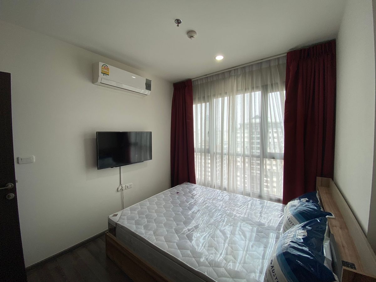 For RentCondoOnnut, Udomsuk : The new room has never been rented. Free WIFI install 1 bedroom, 1 bathroom, The Base Park East Sukhumvit 77.