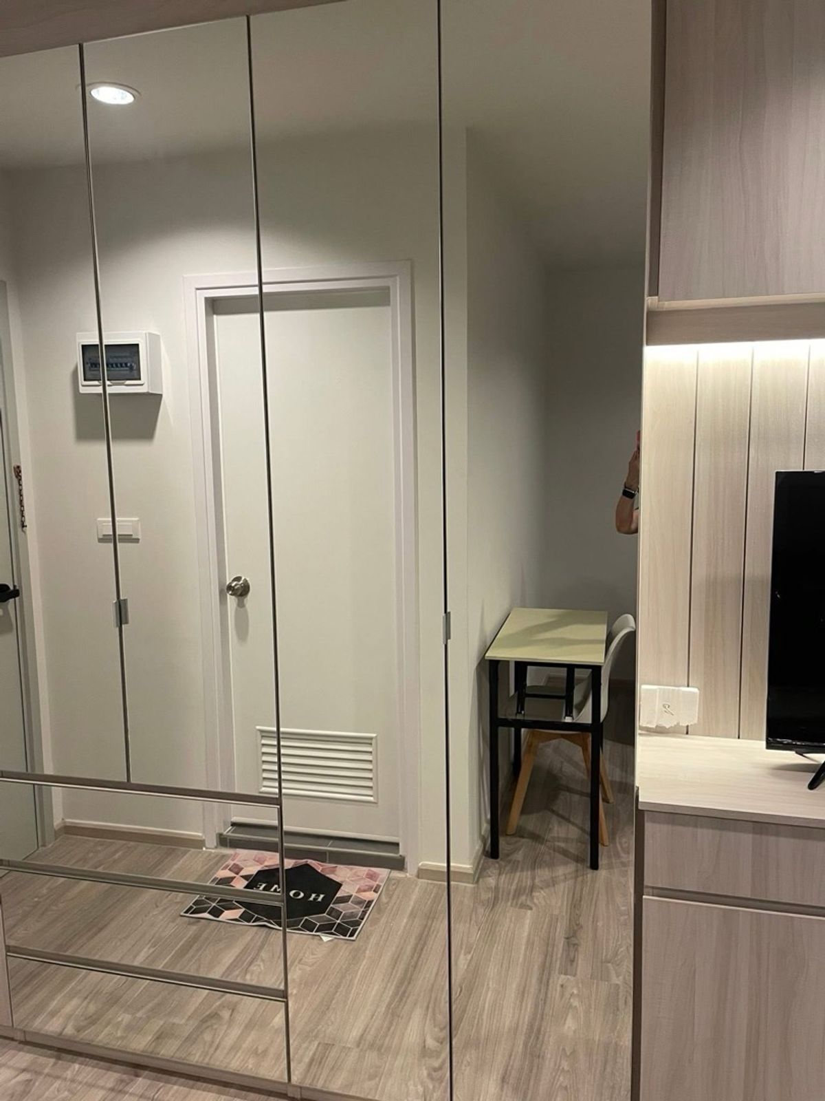 For RentCondoBangna, Bearing, Lasalle : 🚩New Regent Home Bangna, brand new project The room is very beautiful. Contact Aunt Mam 0992982923 Tel/Line