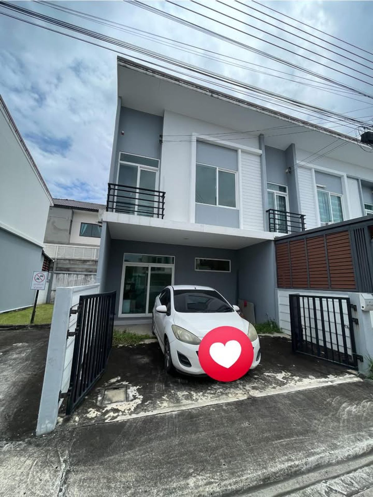 ให้เช่าทาวน์โฮมสมุทรปราการ สำโรง : ทาวน์เฮาส์ให้เช่า โครงการ คาซ่า บางนา กม7 #ใกล้เมกะบางนา หลังมุม ‼️ พร้อมอยู่ ‼️ใกล้เมกะบางนา สนใจติดต่อ 082-3223695