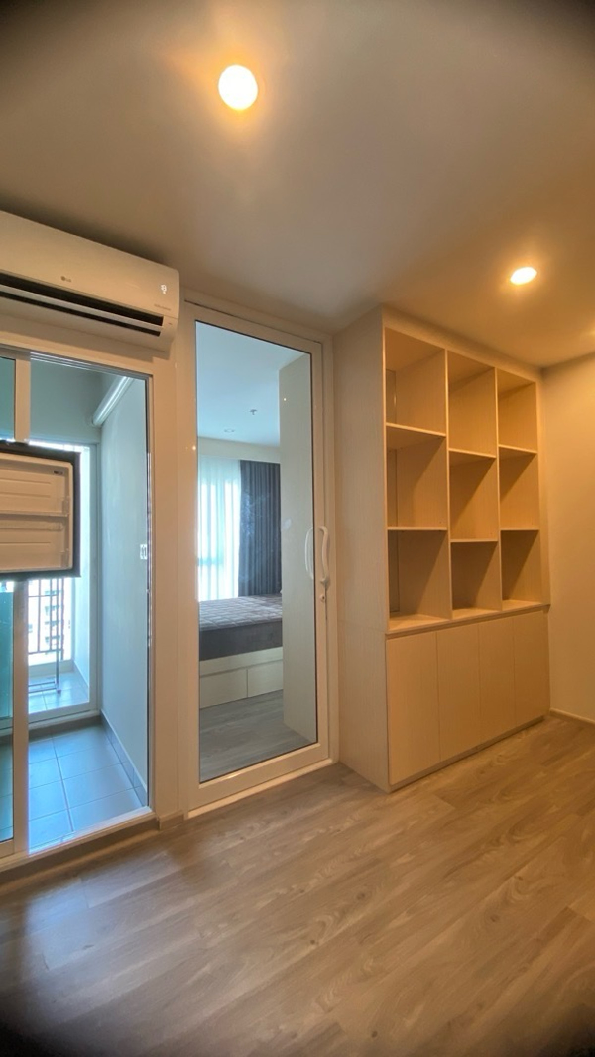 For RentCondoBangna, Bearing, Lasalle : 🚩New Regent Home Bangna, brand new project The room is very beautiful. Contact Aunt Mam 0992982923 Tel/Line