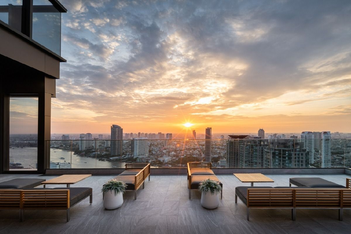 ขายคอนโดสาทร นราธิวาส : ฟรีเฟอร์ SB ฟรีโอน ราคาดีที่สุด ติด รร. นานาชาติ Shrewsbury 1 นอน ใกล้ BTS สะพานตากสิน 081-245-7349