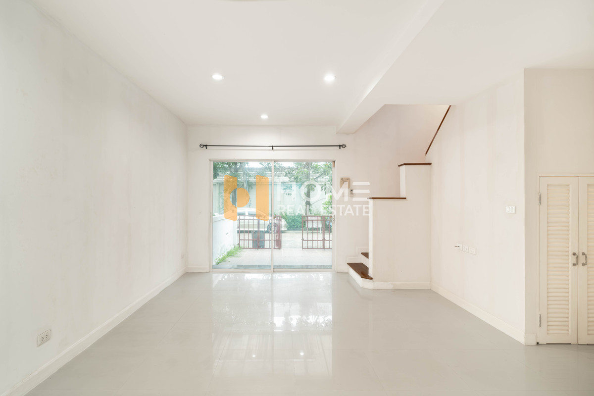 ขายทาวน์โฮมลาดกระบัง สุวรรณภูมิ : Rare Item! หลังที่ส่วนตัวที่สุดในโครงการ 🏠 ขายด่วน! The Metro พระราม 9 - หน้าบ้านไม่ชนใคร! ✨ เดอะ เมทโทร พระราม 9 / 3 ห้องนอน (ขาย), The Metro Rama 9 / 3 Bedrooms (FOR SALE) FON057