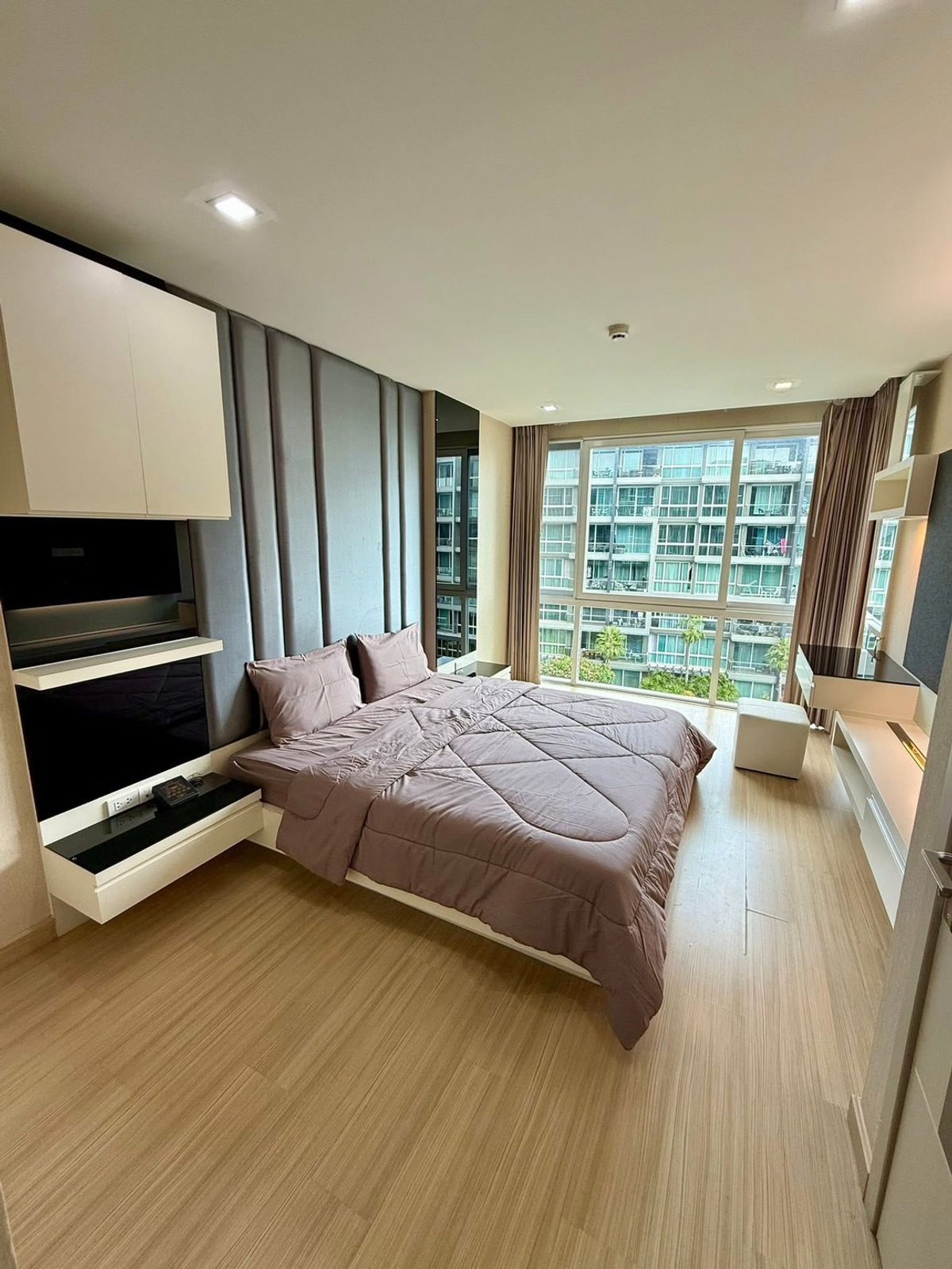 ให้เช่าคอนโดพัทยา บางแสน ชลบุรี สัตหีบ : ให้เช่า Apus Condominium Pattaya, พัทยากลาง, ซอยเพนียดช้าง ห้องพร้อมอยู่