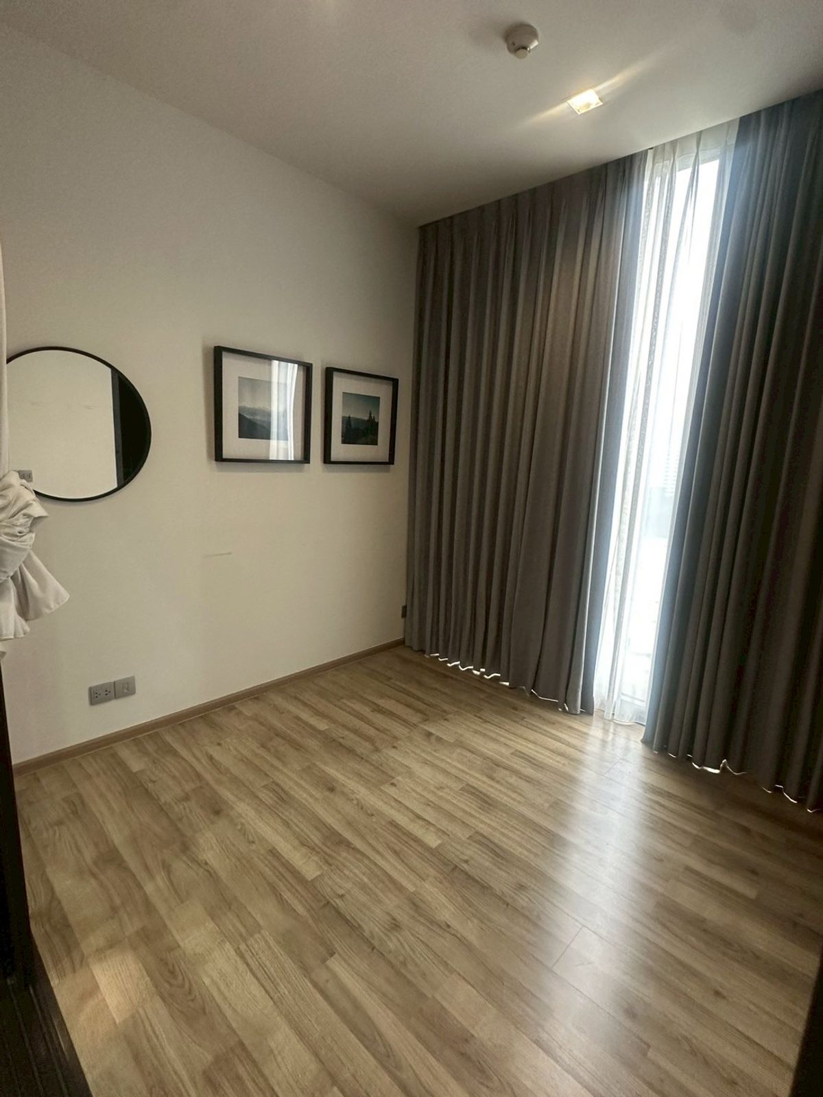 For SaleCondoSapankwai,Jatujak : Urgent sale, luxury condo in the heart of Chatuchak The room is not anymore. Good condition, central, complete, easy to travel, walk on the electric train. Make an appointment to watch every day  