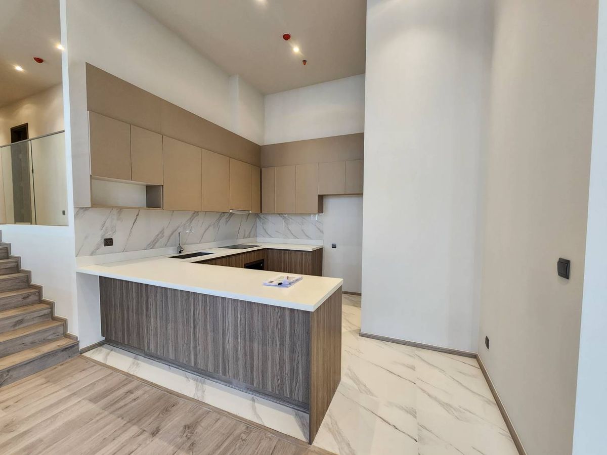 ขายคอนโดสุขุมวิท อโศก ทองหล่อ : 📍Luxury Penthouse @ Rhythm Ekkamai Estate