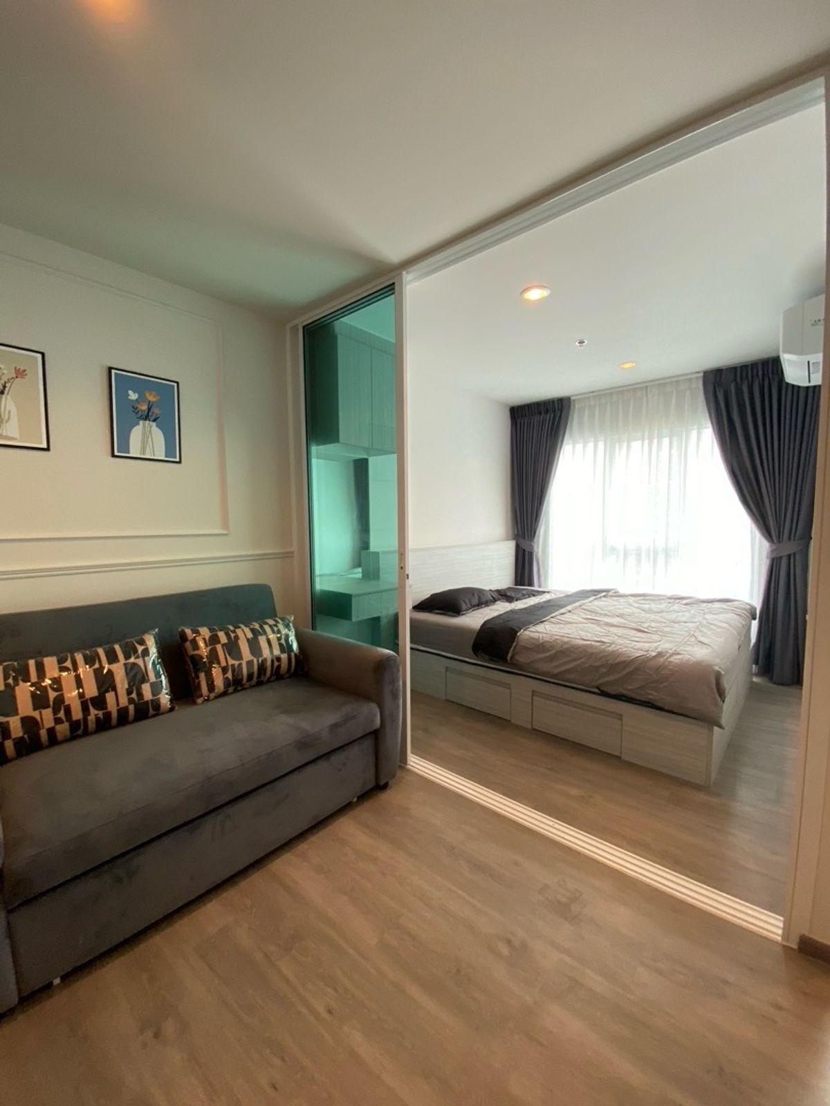 ให้เช่าคอนโดบางนา แบริ่ง ลาซาล : 🚩New Regent home bangna โครงการใหม่เอี่ยม ตึก D ชั้น 20 วิวโล่ง ทิศตะวันออก  ไม่ร้อน ห้องสวยมาก เฟอร์นิเจอร์บิวอิน ติดต่อป้าแหม่ม Tel/Line : 0992982923 