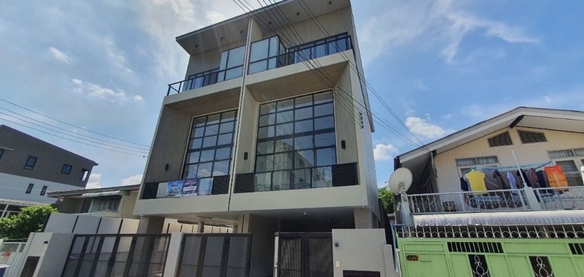 ขายบ้านโชคชัย4 ลาดพร้าว71 : บ้านเดี่ยว ลาดพร้าว 29 / 3 ห้องนอน (ขาย), Single house Lat Phrao 29 / 3 Bedrooms (FOR SALE) MEAW635