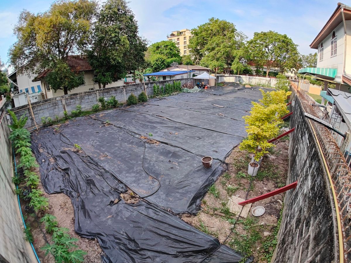 For SaleLandLadprao101, Happy Land, The Mall Bang Kapi : Land, outstanding location, Lat Phrao 130, Ramkhamhaeng 81 is perfect for building a house.