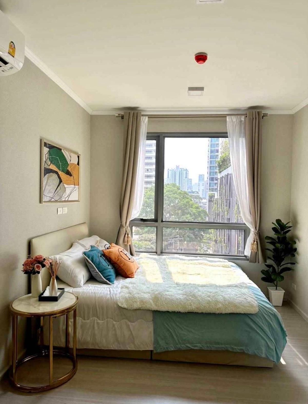 For RentCondoSukhumvit, Asoke, Thonglor : ⚜️quintara Sukhumvit 39⚜️ Convenient to travel with Shuttle Bus to BTS Phromphong