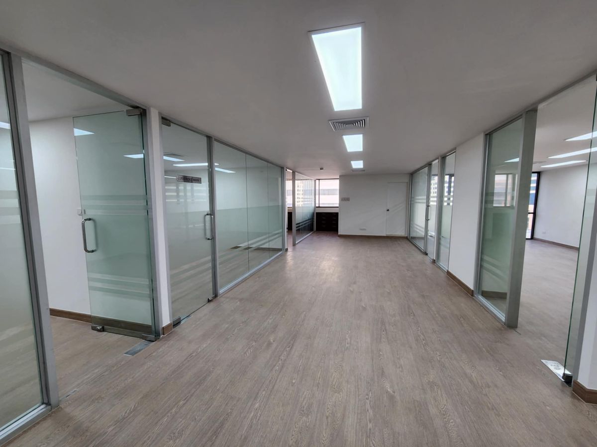 For RentOfficeRama9, Petchburi, RCA : Office for rent Akara Amornphan 205 Tower 2