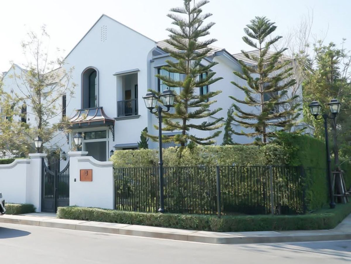 บ้านพัฒนาการ ศรีนครินทร์ : ปล่อยเช่า/ขาย บ้านหรู หลังมุม สภาพมือหนึ่ง 🏡 นันทวัน พระราม9-กรุงเทพกรีฑาตัดใหม่