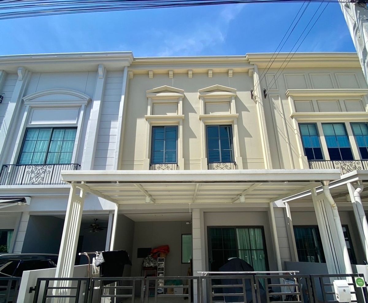 For RentTownhomeBangna, Bearing, Lasalle : Rent 2 -story townhome near Mega Bangna, a new Paris style project. 🗼 The house is beautifully decorated. Ready to stay in Pet Friendly 🐶😸