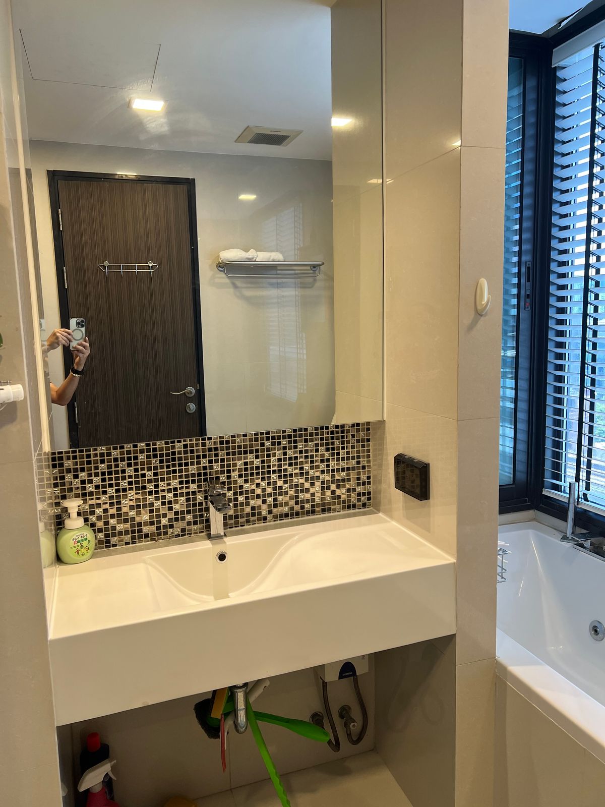 ให้เช่าคอนโดอ่อนนุช อุดมสุข : 🔥ให้เช่าด่วนสุด🔥คอนโดริทึ่ม สุขุมวิท 44/1 ใกล้ BTS พระโขนง 0 เมตร เดินทางสะดวกมาก (เหมาะสำหรับคนทำงานหรือชาวต่างชาติ)