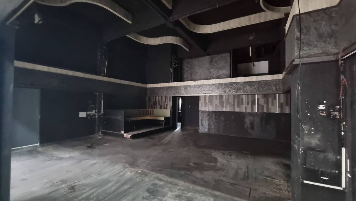 For RentRetail SpaceSukhumvit, Asoke, Thonglor : Thonglor for rent 640 sq.m., making a shop, 40 meters wide, 12 meters deep, suitable for restaurants, stock stores, storage storage, many types of business, 320 baht/sq.m.  