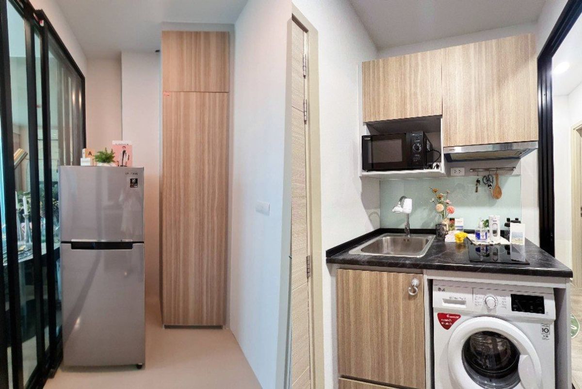 For SaleCondoBangna, Bearing, Lasalle : Urgent sale 📍 BRIXTON Pet & Play Sukhumvit 107 📍Fully furnished and electrical appliances, near BTS Bearing