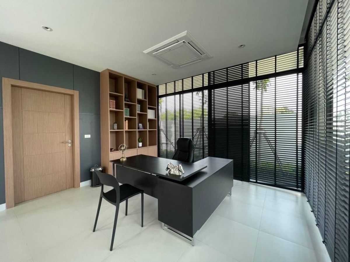 ให้เช่าบ้านนวมินทร์ รามอินทรา : 📢👇บ้านหรู พร้อมสระว่ายน้ำส่วนตัว พื้นที่กว้างขวาง ตกแต่งแบบ Modern โปร่ง สบาย บ้านเลขที่เป็นมงคล