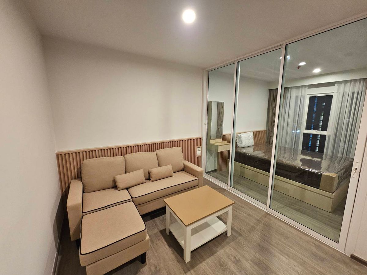For RentCondoBangna, Bearing, Lasalle : Rent 1 bedroom, 1 bathroom. Regent Home Bangna