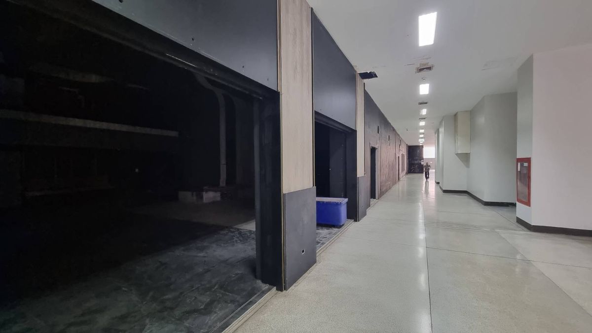 For RentRetail SpaceSukhumvit, Asoke, Thonglor : Thonglor for rent 640 sq.m., making a shop, 40 meters wide, 12 meters deep, suitable for restaurants, stock stores, storage storage, many types of business, 320 baht/sq.m.  