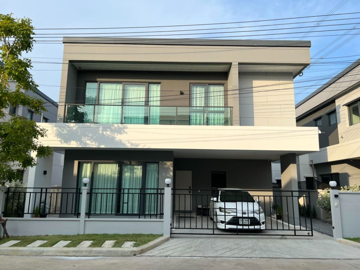 For RentHousePathum Thani,Rangsit, Thammasat : 2-storey detached house with beautiful decorative furniture for rent in Rangsit-Pathum Thani area, near Robinson Lifestyle Srisaman, only 3.2 km.