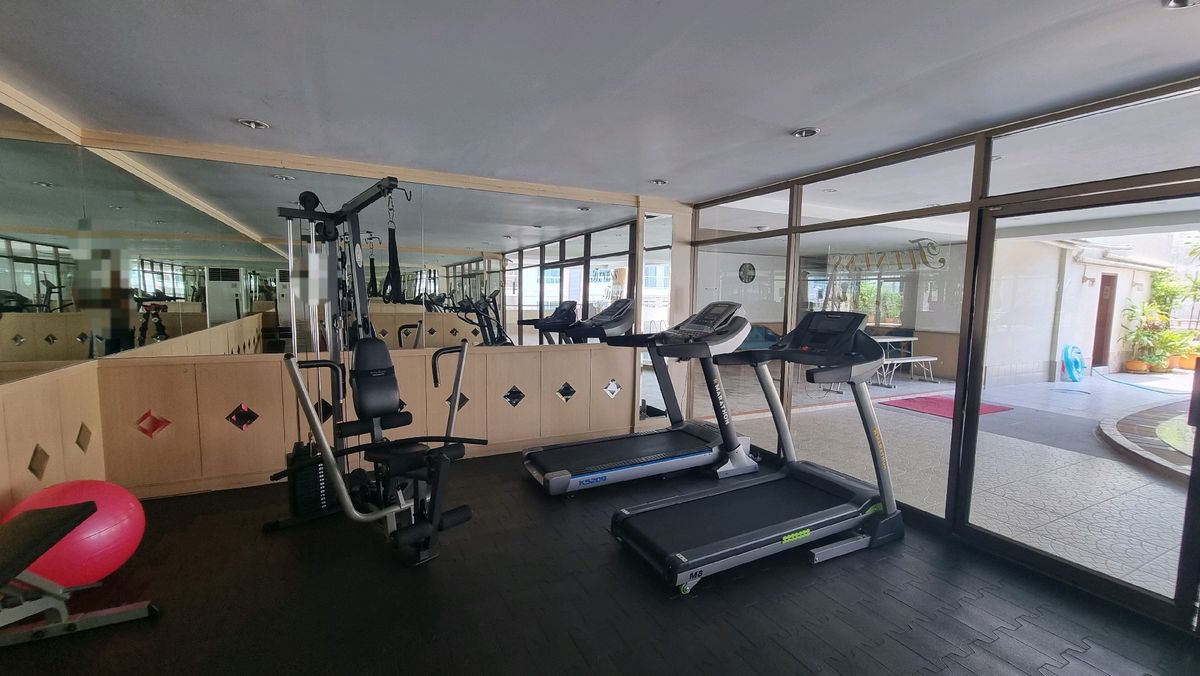 ให้เช่าสุขุมวิท อโศก ทองหล่อ : Pet friendly พร้อมพงษ์ ให้เช่าอพาร์ทเมนท์ 3ห้องนอน 4 ห้องน้ำ 240 ตร.ม.  ชั้น 6 มีรถตุ๊กๆให้บริการ ฟรี Wifi