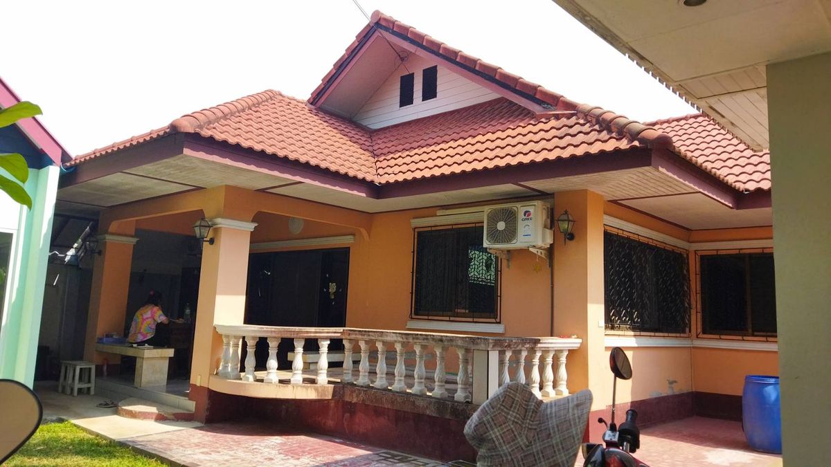For SaleHouseChiang Mai : Single house for sale with a house to certify an area of ​​99 sq.w., good location, good price!