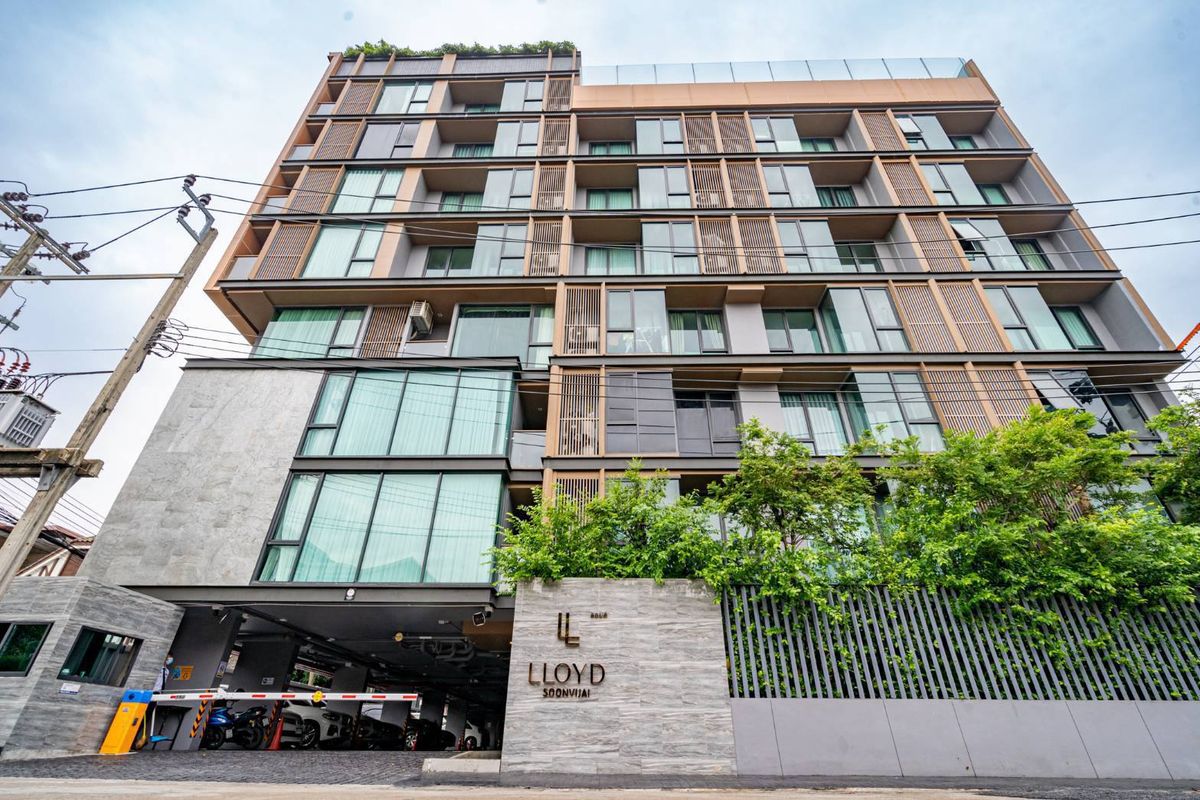 For RentCondoRama9, Petchburi, RCA : Lloyd Lloyd Research Center-Low Rise is ready‼ ️