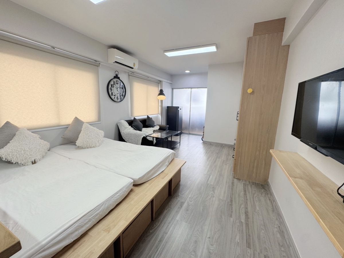 ให้เช่าคอนโดรามคำแหง หัวหมาก : RENT !! Condo Baan Bodin Exclusive, Studio, Tower 2, Floor 4, 32 sq.m., 8,000 Baht (Corner room)