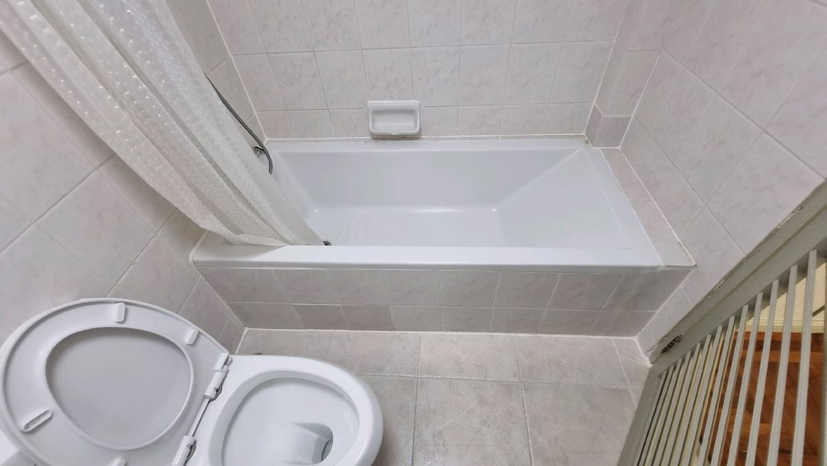 ให้เช่าสุขุมวิท อโศก ทองหล่อ : Pet friendly พร้อมพงษ์ ให้เช่าอพาร์ทเมนท์ 3ห้องนอน 4 ห้องน้ำ 240 ตร.ม.  ชั้น 6 มีรถตุ๊กๆให้บริการ ฟรี Wifi