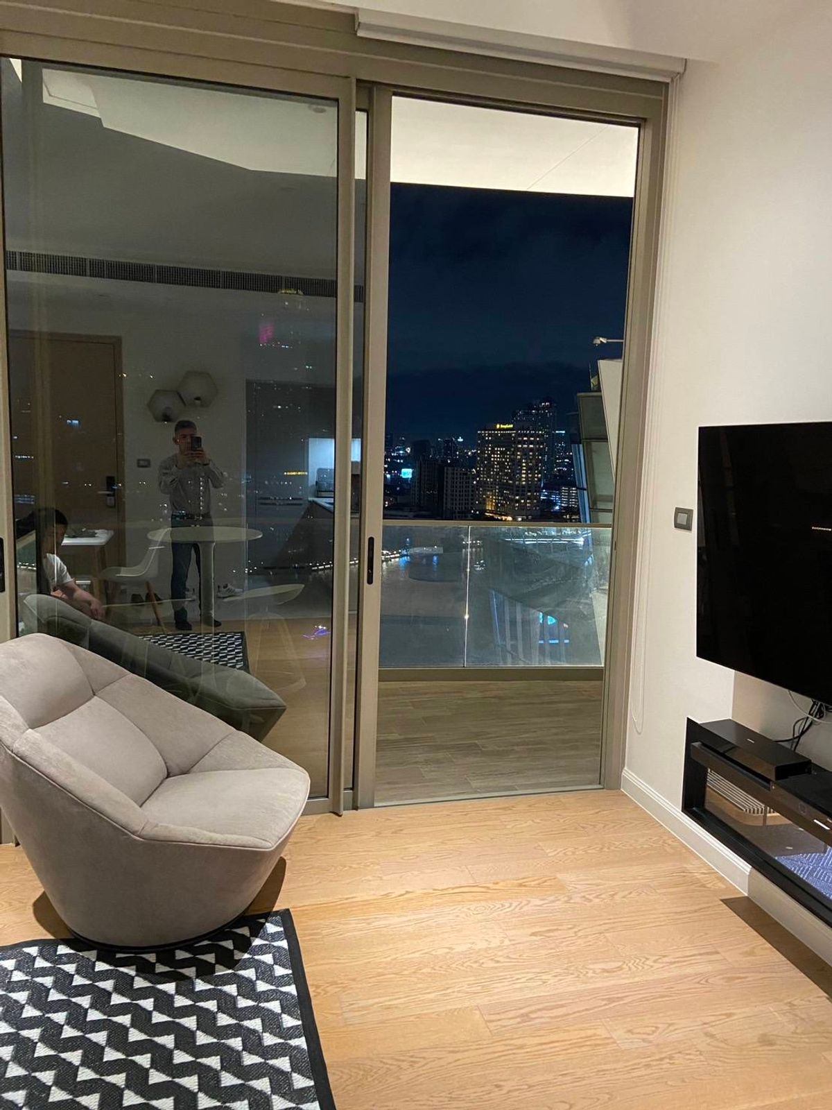 For RentCondoWongwianyai, Charoennakor : [For Rent] Magnolias Waterfront Residences Magnolia Waterfon Residence