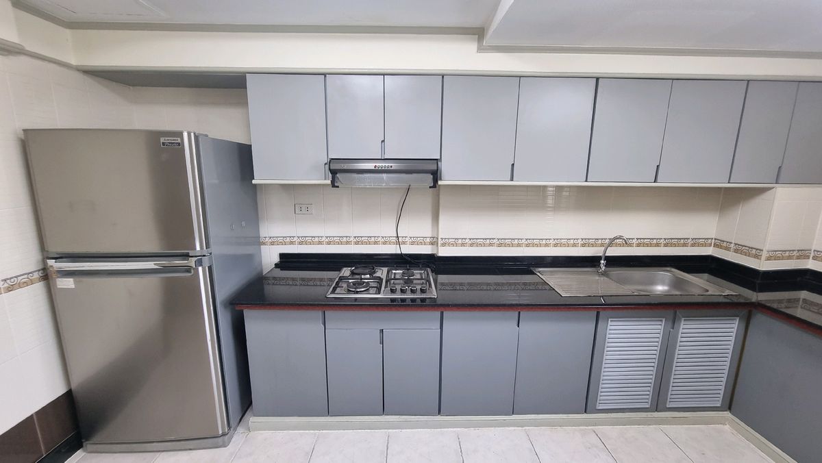 ให้เช่าสุขุมวิท อโศก ทองหล่อ : Pet friendly พร้อมพงษ์ ให้เช่าอพาร์ทเมนท์ 3ห้องนอน 4 ห้องน้ำ 240 ตร.ม.  ชั้น 6 มีรถตุ๊กๆให้บริการ ฟรี Wifi