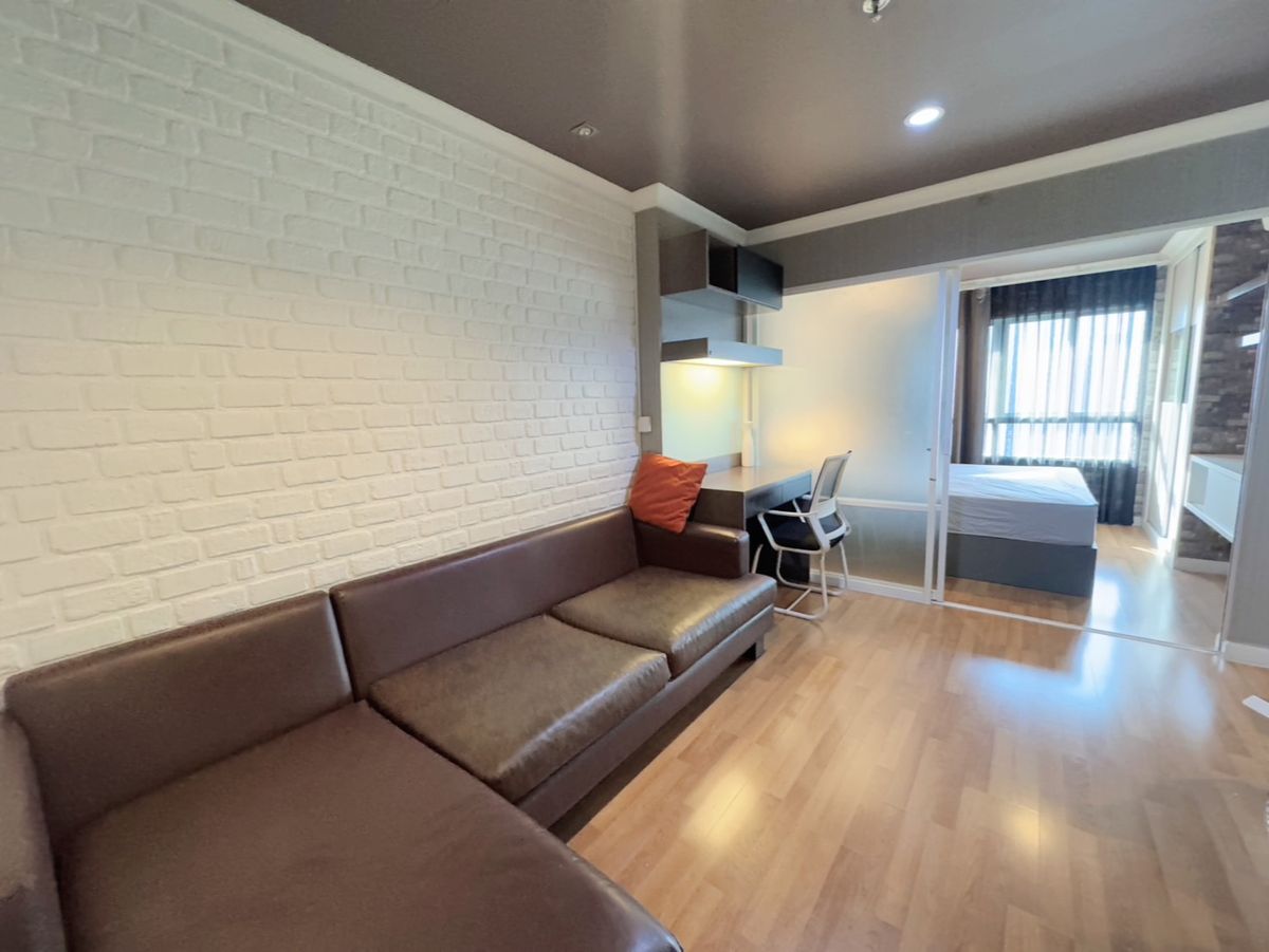ให้เช่าคอนโดพระราม 9 เพชรบุรีตัดใหม่ RCA : RENT !! Condo Lumpini Place, MRT Rama 9, 1 Bed, Tower C, Floor 29, 34 sq.m., 15,000 Baht