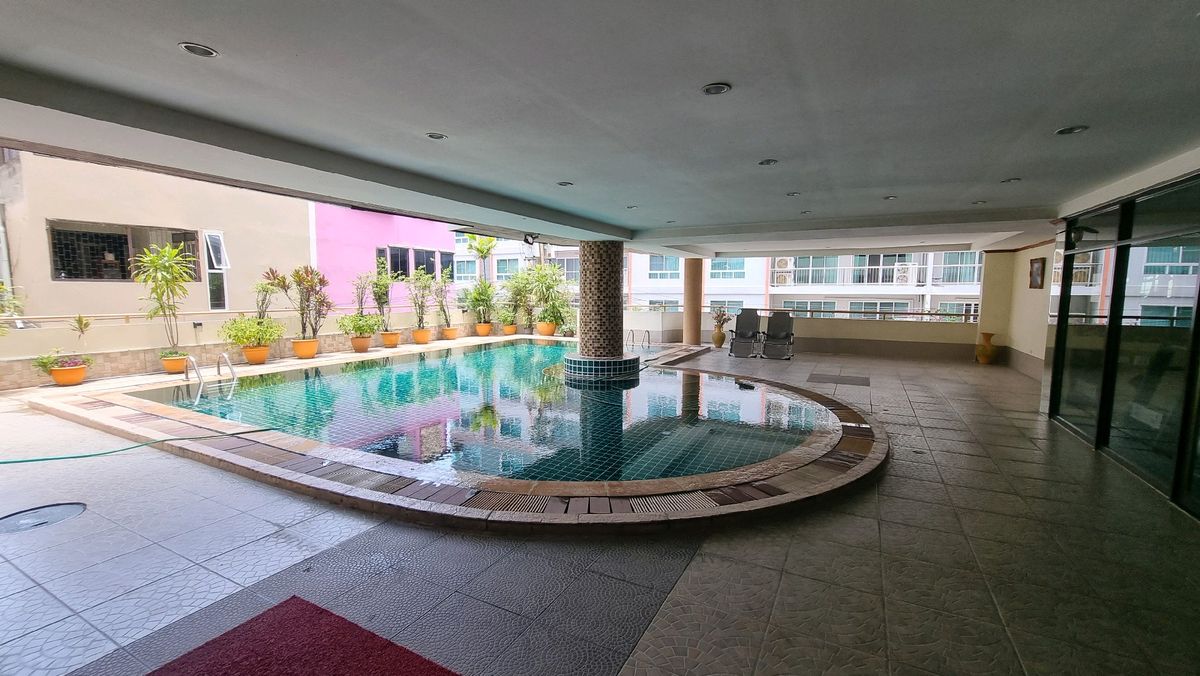 ให้เช่าสุขุมวิท อโศก ทองหล่อ : Pet friendly พร้อมพงษ์ ให้เช่าอพาร์ทเมนท์ 3ห้องนอน 4 ห้องน้ำ 240 ตร.ม.  ชั้น 6 มีรถตุ๊กๆให้บริการ ฟรี Wifi