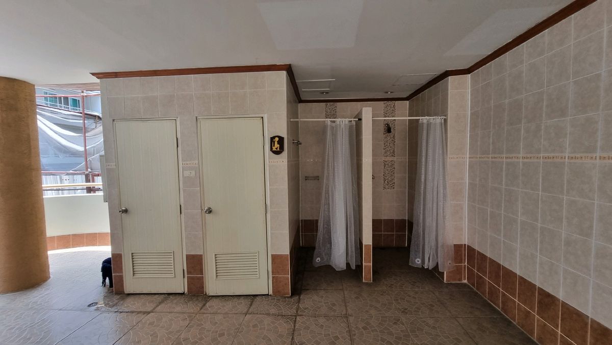 ให้เช่าสุขุมวิท อโศก ทองหล่อ : Pet friendly พร้อมพงษ์ ให้เช่าอพาร์ทเมนท์ 3ห้องนอน 4 ห้องน้ำ 240 ตร.ม.  ชั้น 6 มีรถตุ๊กๆให้บริการ ฟรี Wifi