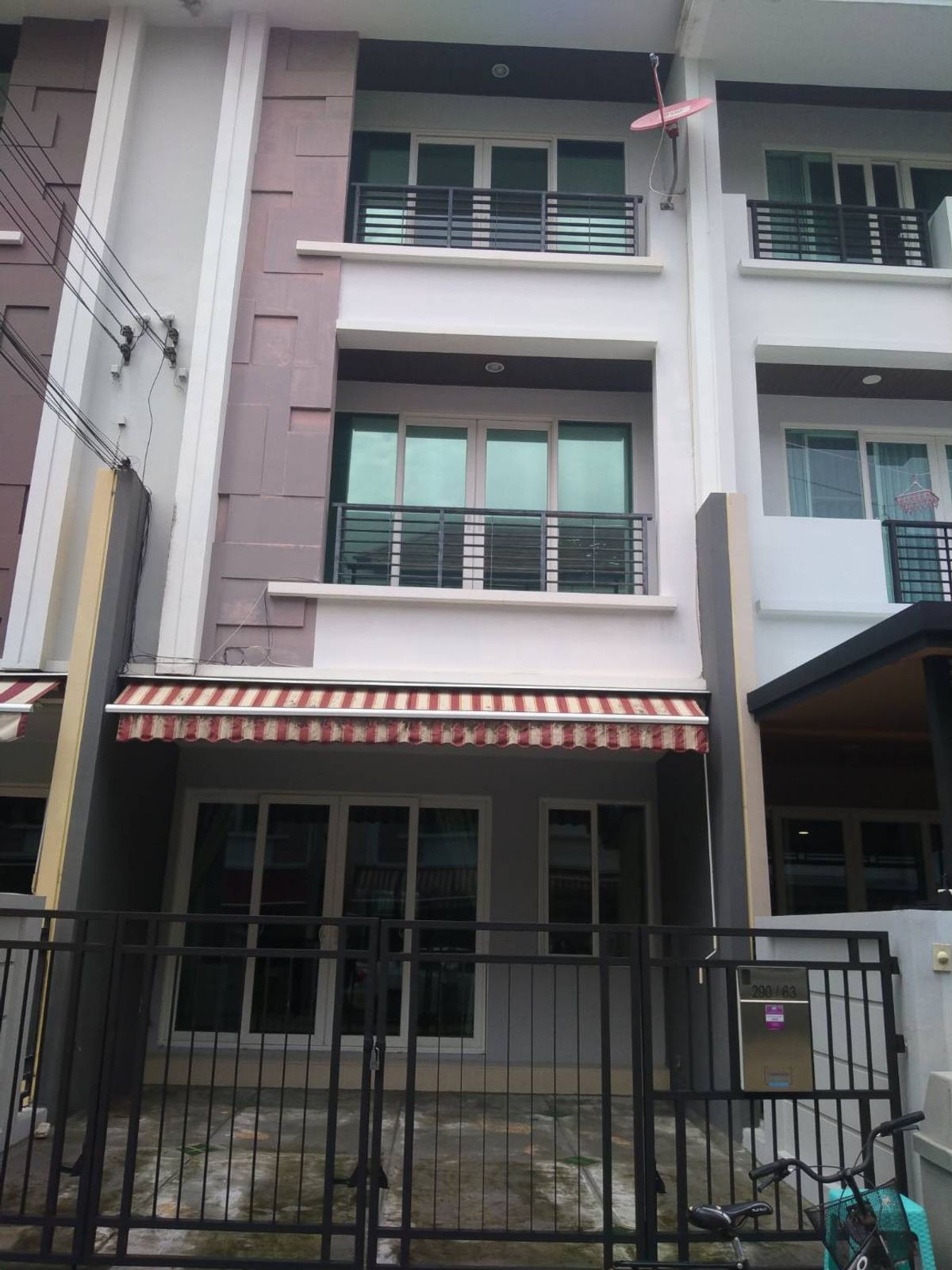 For RentTownhomeYothinpattana,CDC : Rent a house in the city of S Sense, Rama 9 - Lat Phrao, size 20 sq.w., 3 bedrooms, 3 bathrooms, Lat Phrao 84