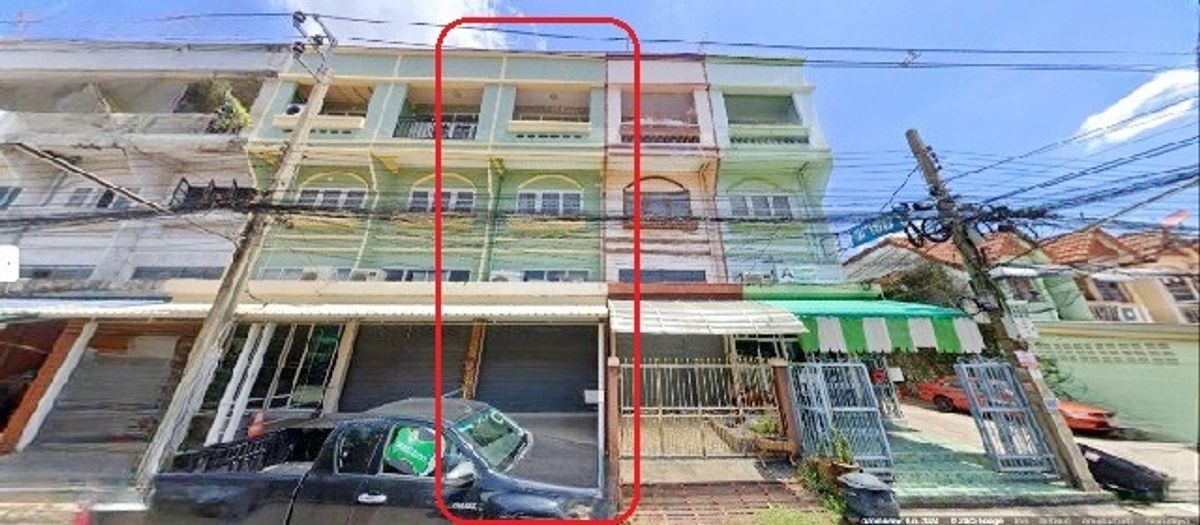 For RentShop HouseKaset Nawamin,Ladplakao : Nawamin 44-52 New Rd., Kik Kik, Pathawikorn Market, 1.5 km. Sell-rent 3-story commercial building, 2 booths next to each other 380 sq.m. 30 sq.w., 3 bedrooms, 2 bathrooms.