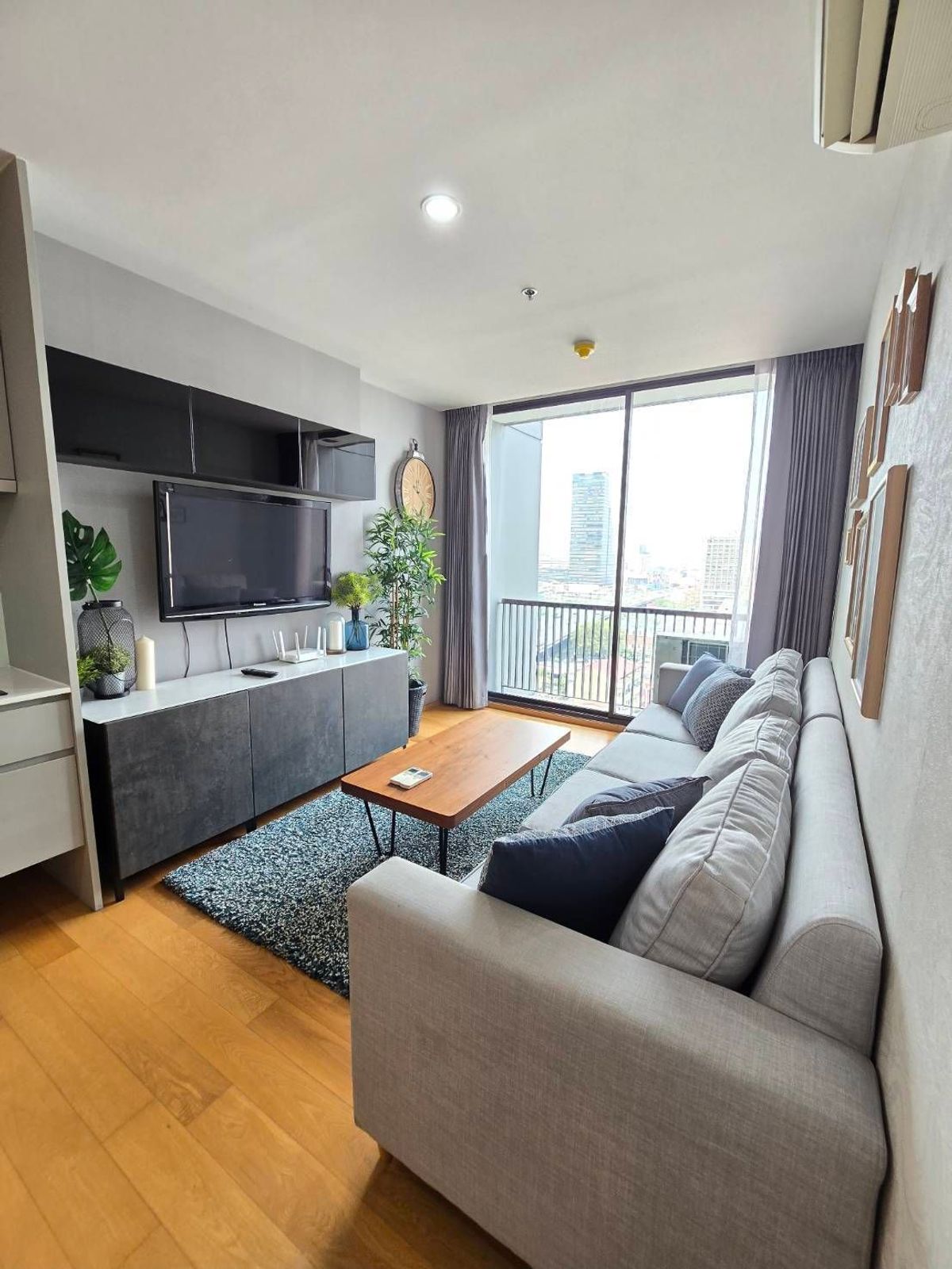 For RentCondoSathorn, Narathiwat : Noble Revo Silom Condominium Luxury 2 Bedrooms for Rent